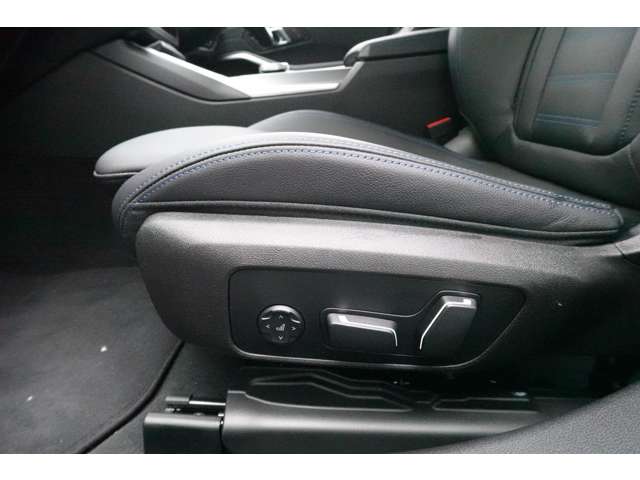 ＢＭＷ ３シリーズ ３２０Ｄ Ｘドライブ Ｍスポーツ ディーゼルターボ ４ＷＤ R6年 (近畿) 99