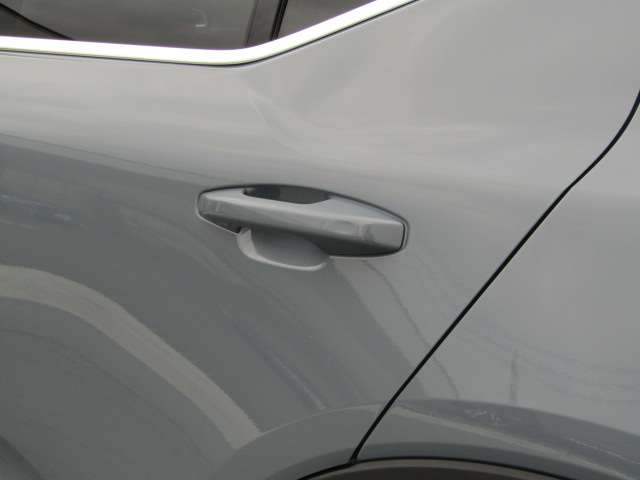 ボルボ ＸＣ４０ Ｂ４ ＡＷＤ インスクリプション ４ＷＤ R3年 (四国) 99