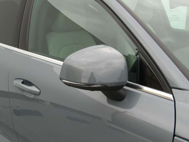 ボルボ ＸＣ４０ Ｂ４ ＡＷＤ インスクリプション ４ＷＤ R3年 (四国) 99