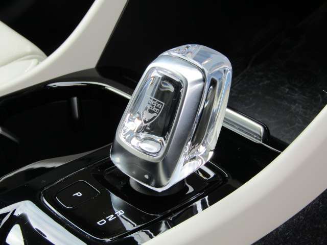 ボルボ ＸＣ４０ Ｂ４ ＡＷＤ インスクリプション ４ＷＤ R3年 (四国) 99