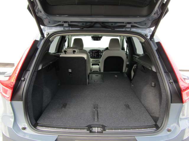 ボルボ ＸＣ４０ Ｂ４ ＡＷＤ インスクリプション ４ＷＤ R3年 (四国) 99