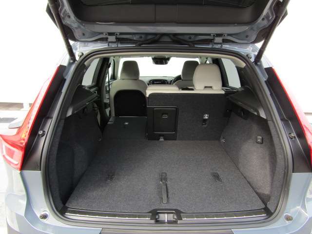 ボルボ ＸＣ４０ Ｂ４ ＡＷＤ インスクリプション ４ＷＤ R3年 (四国) 99