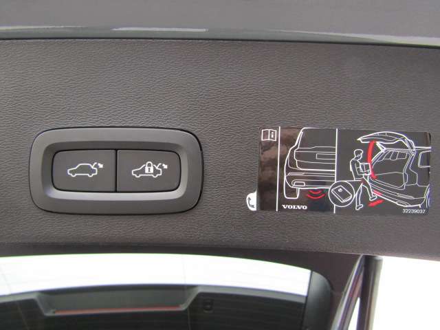 ボルボ ＸＣ４０ Ｂ４ ＡＷＤ インスクリプション ４ＷＤ R3年 (四国) 99