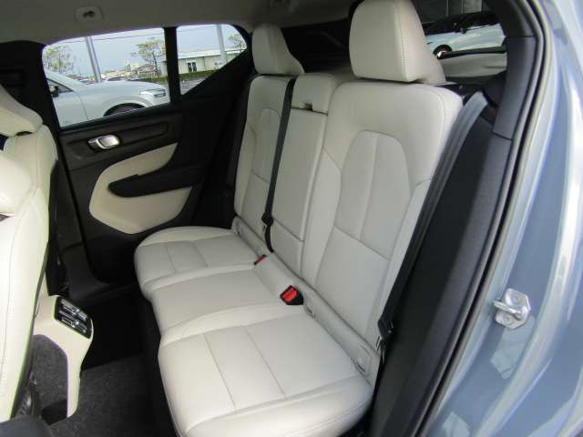 ボルボ ＸＣ４０ Ｂ４ ＡＷＤ インスクリプション ４ＷＤ R3年 (四国) 99