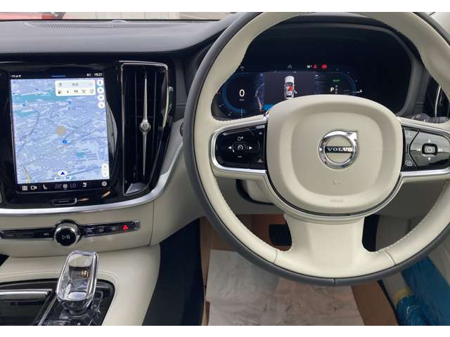 ボルボ Ｖ６０ リチャージ アルティメット Ｔ６ ＡＷＤ プラグイン ハイブリッド ４ＷＤ R6年 (関東) 99