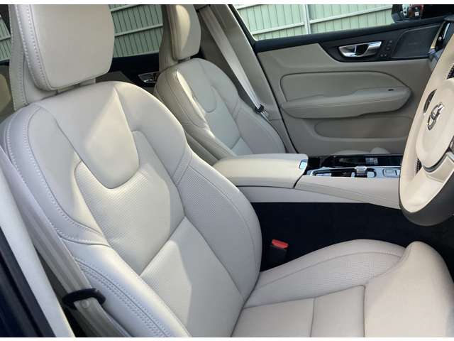 ボルボ Ｖ６０ リチャージ アルティメット Ｔ６ ＡＷＤ プラグイン ハイブリッド ４ＷＤ R6年 (関東) 99