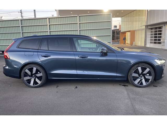ボルボ Ｖ６０ リチャージ アルティメット Ｔ６ ＡＷＤ プラグイン ハイブリッド ４ＷＤ R6年 (関東) 99