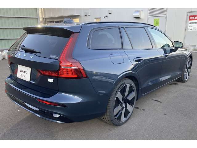 ボルボ Ｖ６０ リチャージ アルティメット Ｔ６ ＡＷＤ プラグイン ハイブリッド ４ＷＤ R6年 (関東) 99