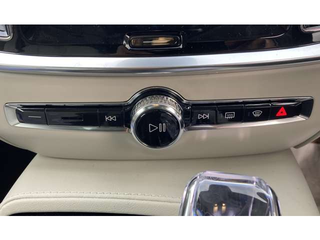 ボルボ Ｖ６０ リチャージ アルティメット Ｔ６ ＡＷＤ プラグイン ハイブリッド ４ＷＤ R6年 (関東) 99
