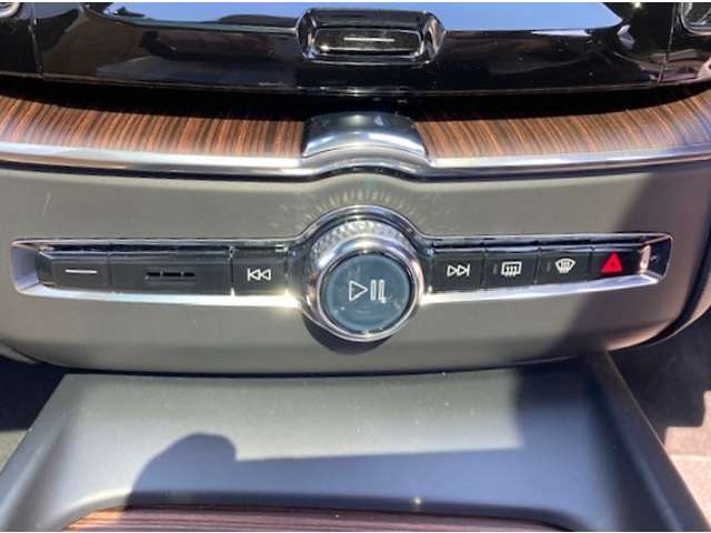 ボルボ ＸＣ６０ リチャージ アルティメット Ｔ６ ＡＷＤ プラグイン ハイブリッド ４ＷＤ R5年 (関東) 99