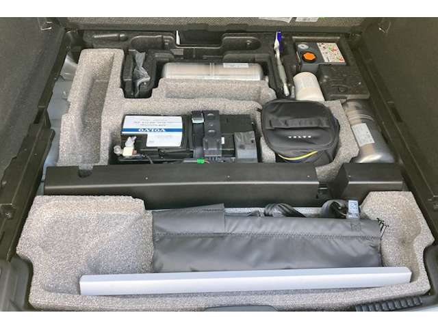 ボルボ ＸＣ６０ リチャージ アルティメット Ｔ６ ＡＷＤ プラグイン ハイブリッド ４ＷＤ R5年 (関東) 99