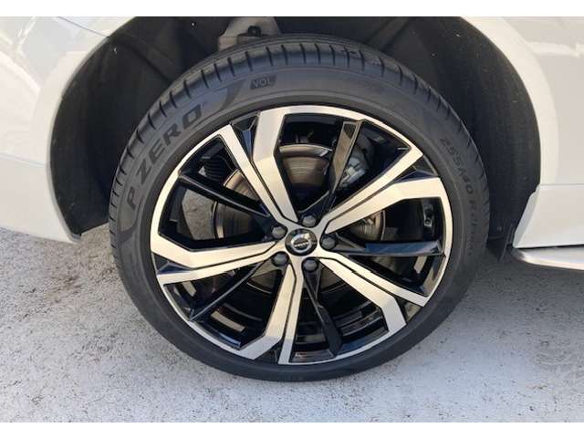 ボルボ ＸＣ６０ リチャージ アルティメット Ｔ６ ＡＷＤ プラグイン ハイブリッド ４ＷＤ R5年 (関東) 99