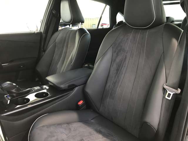 トヨタ クラウン　ハイブリッド ハイブリッド ２．５ ＲＳ アドバンス ＦＯＵＲ ４ＷＤ R1年 (北海道) 99