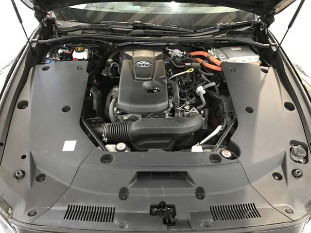 トヨタ クラウン　ハイブリッド ハイブリッド ２．５ ＲＳ アドバンス ＦＯＵＲ ４ＷＤ R1年 (北海道) 99