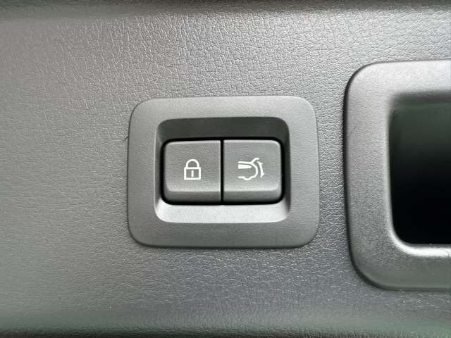 マツダ ＣＸ−３０ ２．０ ２０Ｓ ブラックトーンエディション R4年 (東海) 99