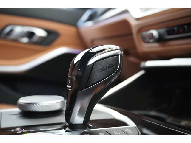 ＢＭＷ ３シリーズ ３２０Ｄ Ｘドライブ Ｍスポーツ ディーゼルターボ ４ＷＤ R2年 (近畿) 99