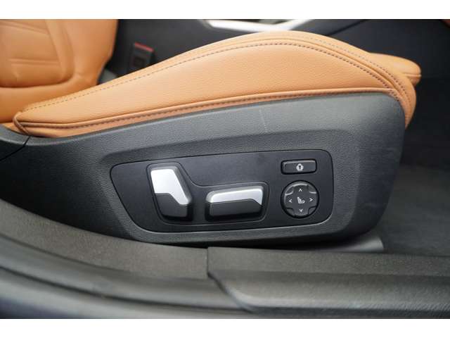 ＢＭＷ ３シリーズ ３２０Ｄ Ｘドライブ Ｍスポーツ ディーゼルターボ ４ＷＤ R2年 (近畿) 99