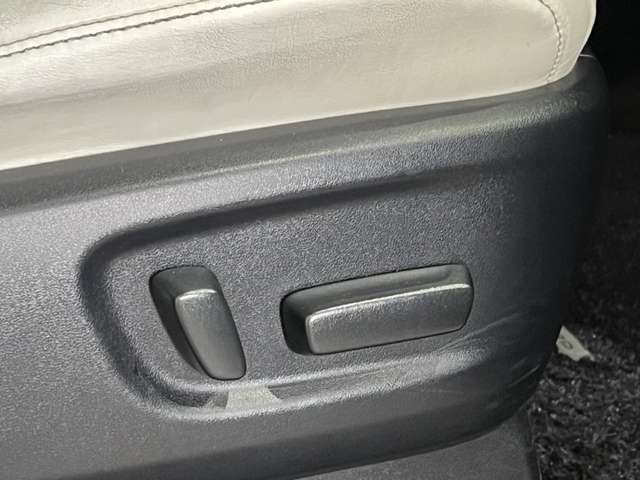 トヨタ アルファード ３．５ エグゼクティブ ラウンジ Ｓ H30年 (関東) 99