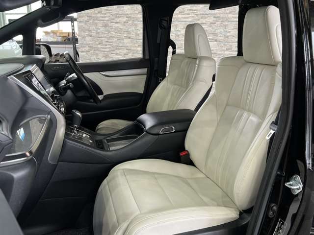 トヨタ アルファード ３．５ エグゼクティブ ラウンジ Ｓ H30年 (関東) 99