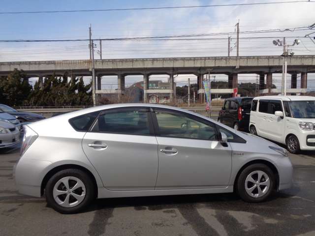 トヨタ プリウス １．８ Ｓ H27年 (中国) 99