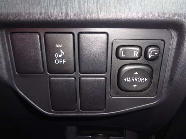 トヨタ プリウス １．８ Ｓ H27年 (中国) 99