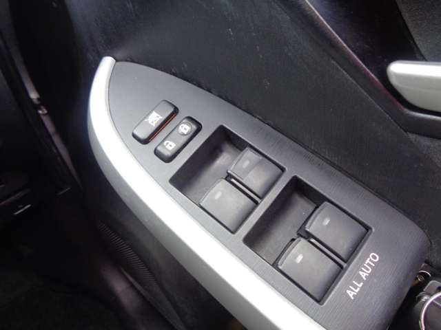 トヨタ プリウス １．８ Ｓ H27年 (中国) 99