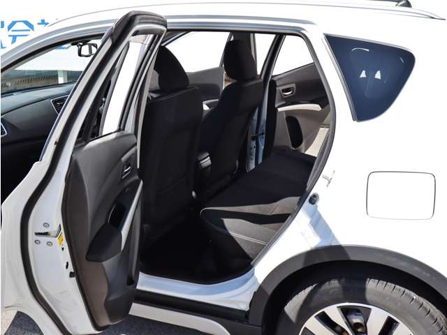 スズキ ＳＸ４　Ｓクロス １．６ ４ＷＤ R2年 (中国) 99