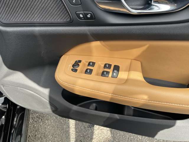 ボルボ Ｖ６０ Ｔ５　インスクリプション R1年 (東北) 99