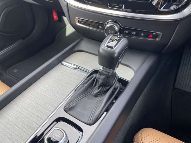 ボルボ Ｖ６０ Ｔ５　インスクリプション R1年 (東北) 99