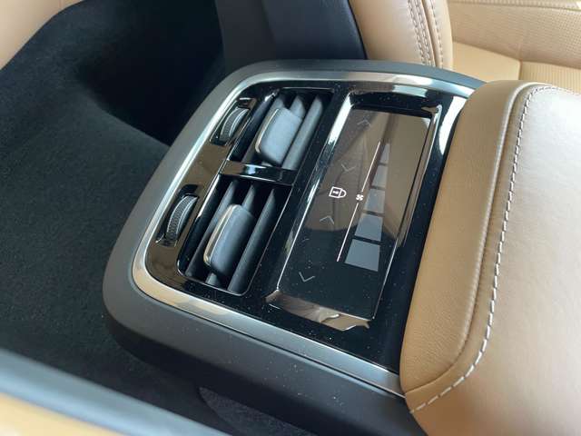 ボルボ Ｖ６０ Ｔ５　インスクリプション R1年 (東北) 99