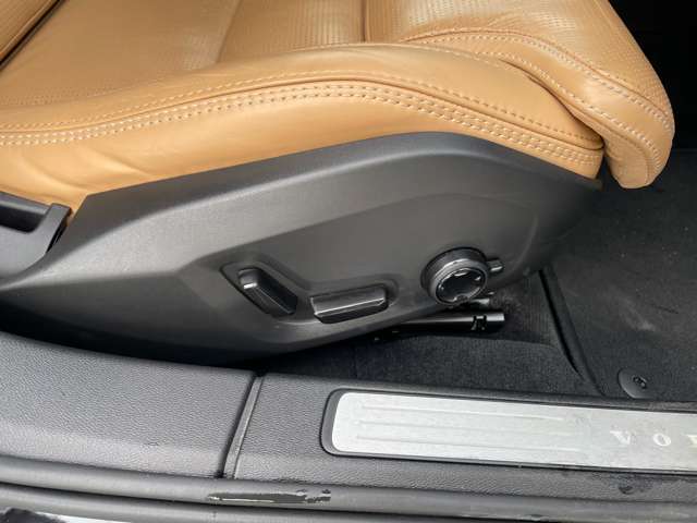 ボルボ Ｖ６０ Ｔ５　インスクリプション R1年 (東北) 99