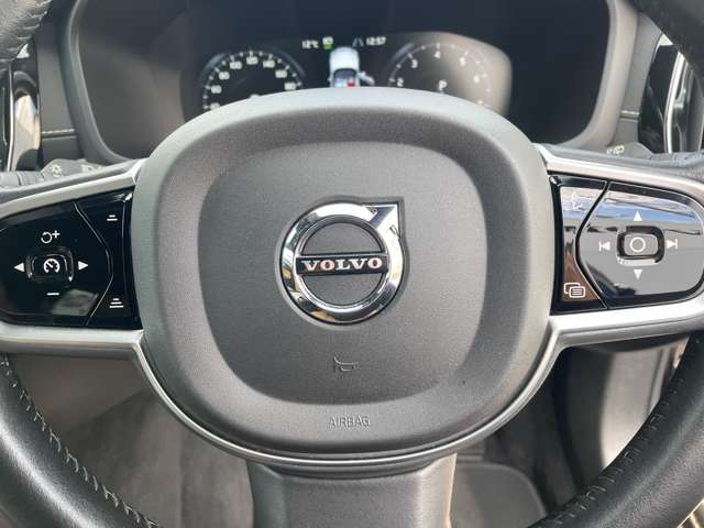 ボルボ Ｖ６０ Ｔ５　インスクリプション R1年 (東北) 99