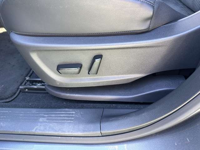 日産 アリア Ｂ６ R4年 (東海) 99