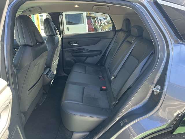 日産 アリア Ｂ６ R4年 (東海) 99