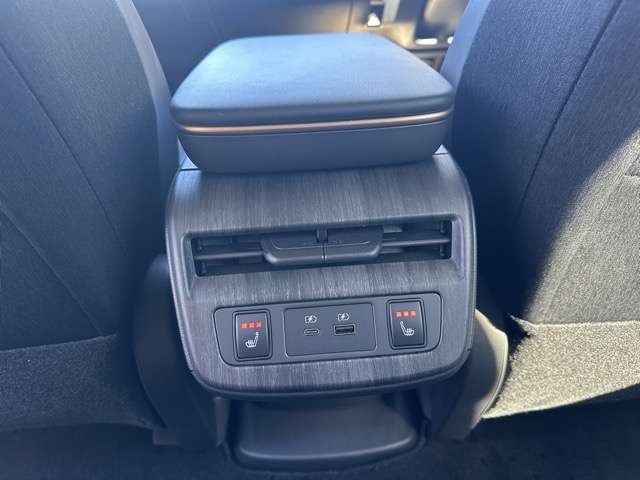 日産 アリア Ｂ６ R4年 (東海) 99