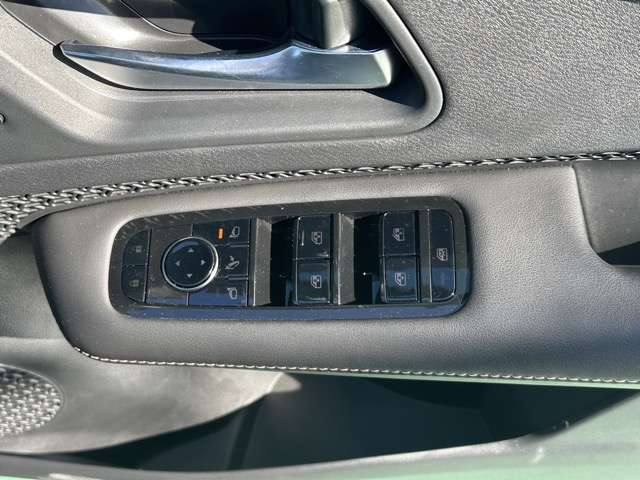 日産 アリア Ｂ６ R4年 (東海) 99