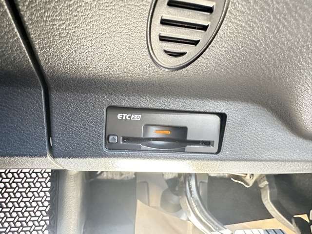 日産 アリア Ｂ６ R4年 (東海) 99