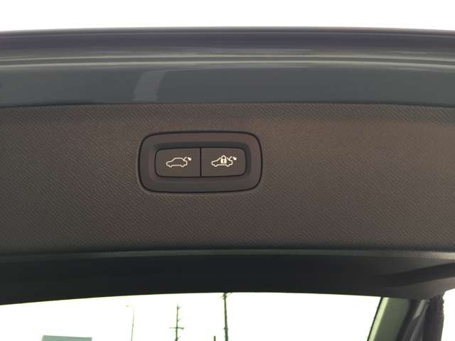 ボルボ ＸＣ９０ リチャージ アルティメット Ｔ８ ＡＷＤ プラグイン ハイブリッド ４ＷＤ R5年 (東海) 99