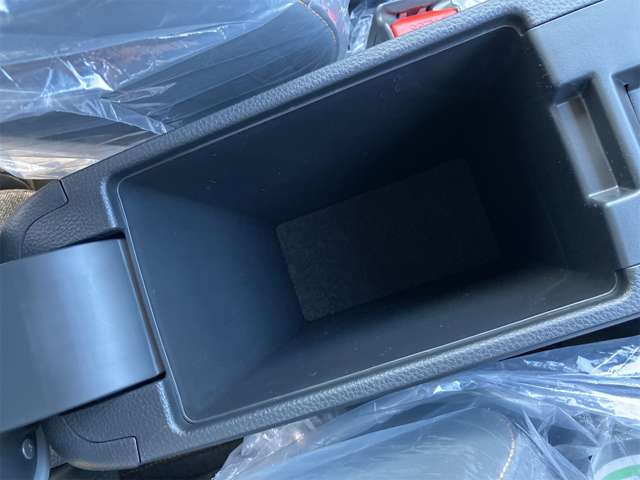 ホンダ フィット　ハイブリッド １．５ Ｅ：ＨＥＶ ＲＳ R6年 (東海) 99