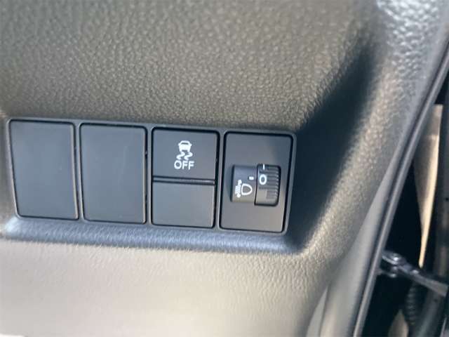 ホンダ フィット　ハイブリッド １．５ Ｅ：ＨＥＶ ＲＳ R6年 (東海) 99