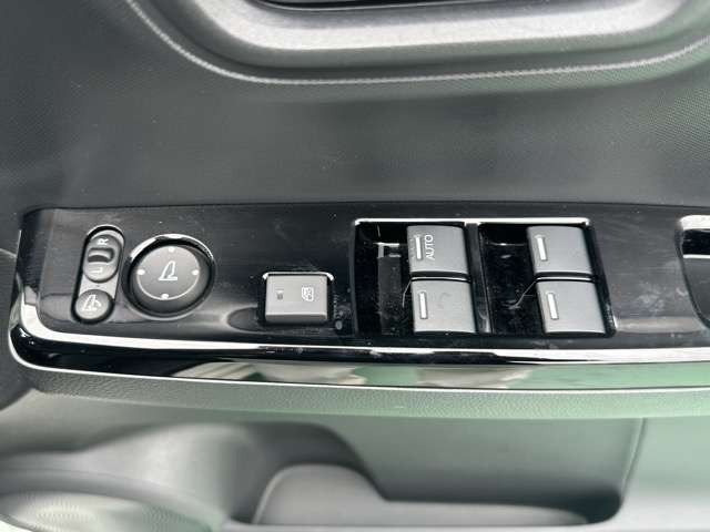 ホンダ Ｎ−ＯＮＥ ６６０ プレミアム R5年 (東海) 99