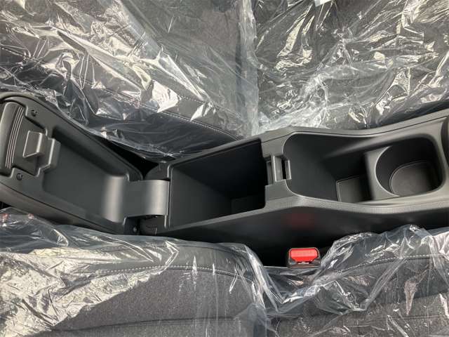 ホンダ フィット　ハイブリッド １．５ Ｅ：ＨＥＶ ホーム R6年 (東海) 99