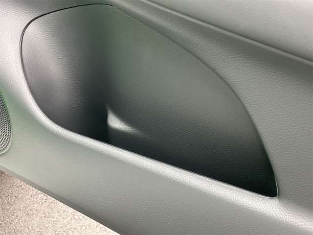 ホンダ フィット　ハイブリッド １．５ Ｅ：ＨＥＶ ホーム R6年 (東海) 99