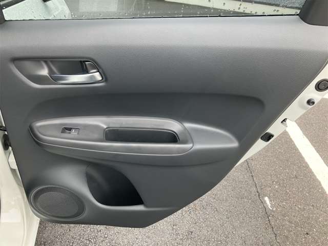 ホンダ フィット　ハイブリッド １．５ Ｅ：ＨＥＶ ホーム R6年 (東海) 99