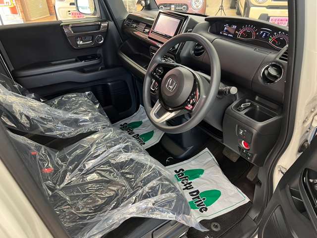 ホンダ Ｎ　ＢＯＸ カスタム ６６０ Ｇ Ｌ ホンダセンシング ４ＷＤ R1年 (北海道) 99