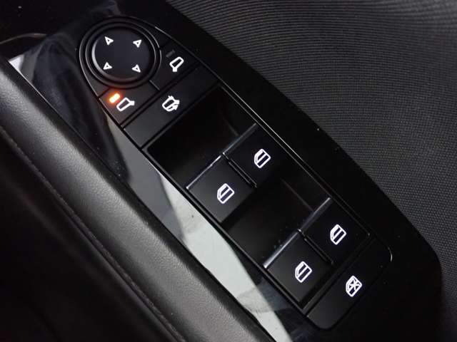 マツダ ＭＡＺＤＡ３　セダン ２．０ ２０Ｓ プロアクティブ R1年 (関東) 99