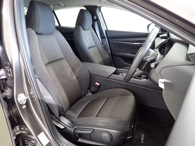 マツダ ＭＡＺＤＡ３　セダン ２．０ ２０Ｓ プロアクティブ R1年 (関東) 99