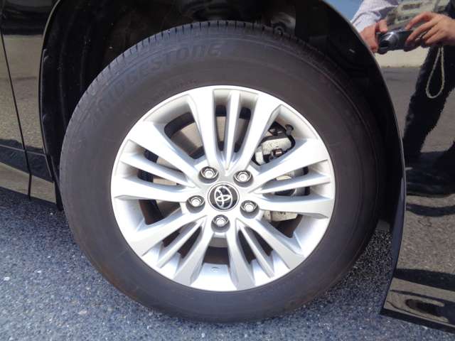 トヨタ ノア １．８ ハイブリッド Ｓ－Ｇ R5年 (中国) 99