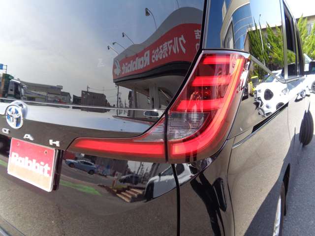 トヨタ ノア １．８ ハイブリッド Ｓ－Ｇ R5年 (中国) 99