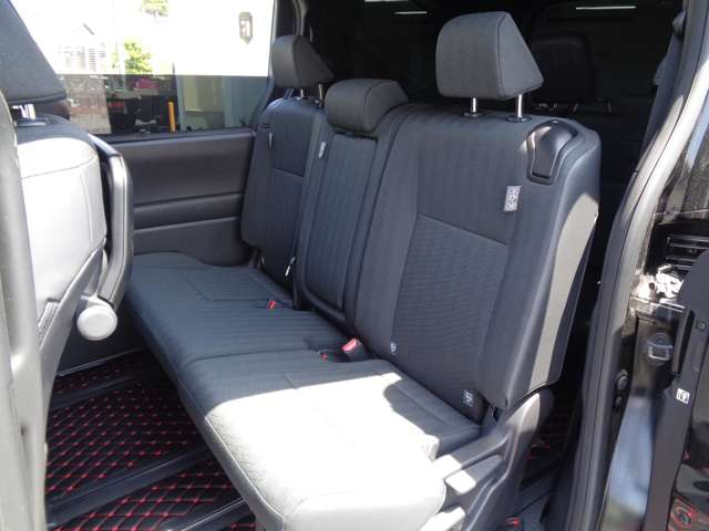 トヨタ ノア １．８ ハイブリッド Ｓ－Ｇ R5年 (中国) 99